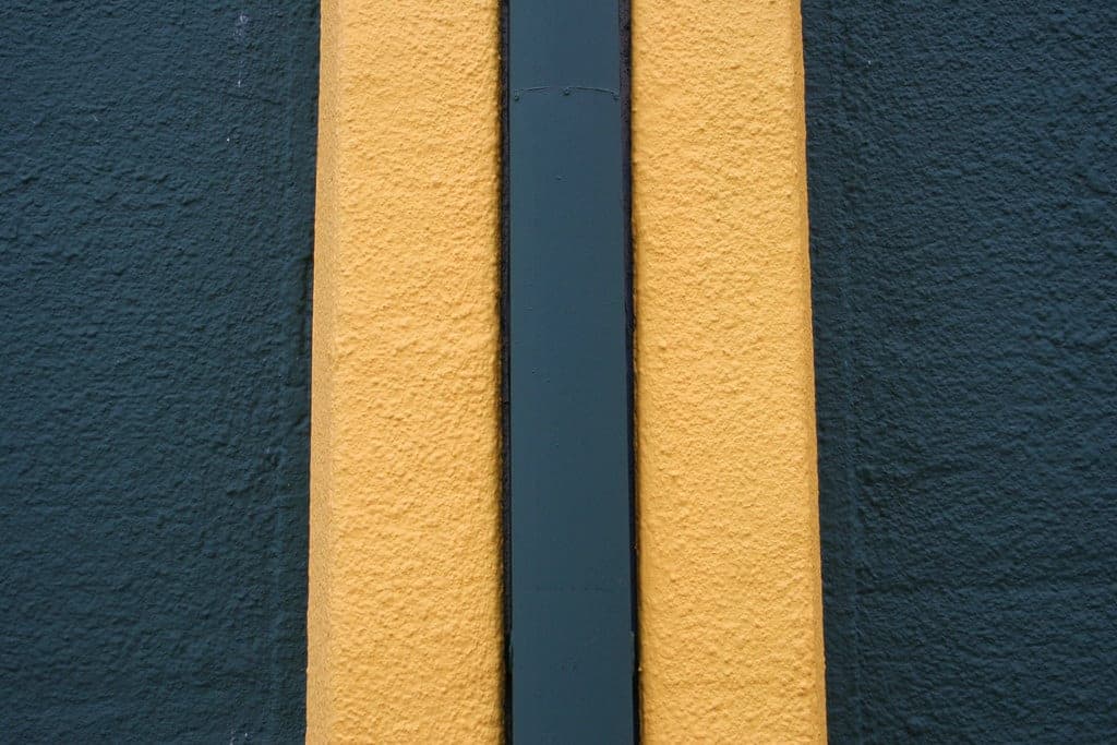 A crack in a poured concrete foundation wall